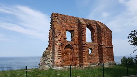 ruiny-kosciola-w-trzesaczu